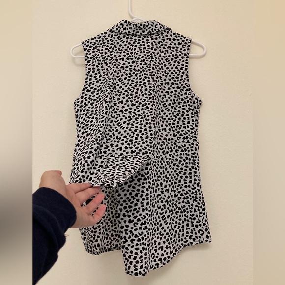Attention Sleeveless Blouse in Small Cheetah Print Size S - Picture 6 of 8